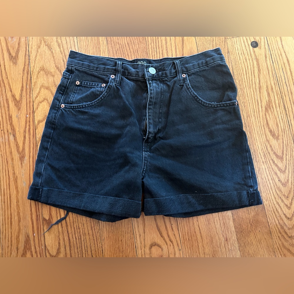 BDG URBAN OUTFITTERS black mom shorts